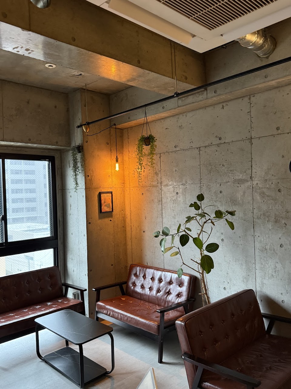 シーシャ カフェ&バーOFF LINE(オフライン) 薬院大通の写真 3枚目