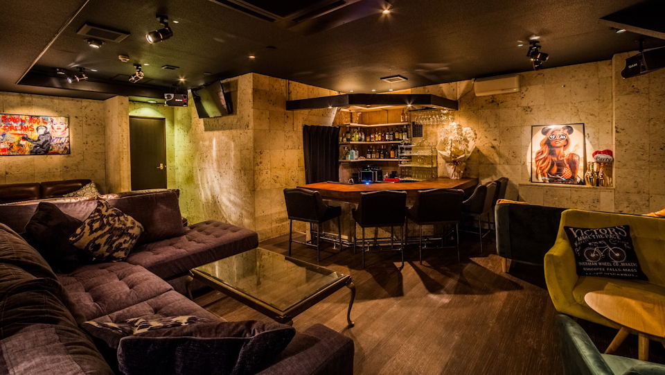 SHISHA BAR MW okinawa 松山で朝まで本格シーシャが楽しめるお店