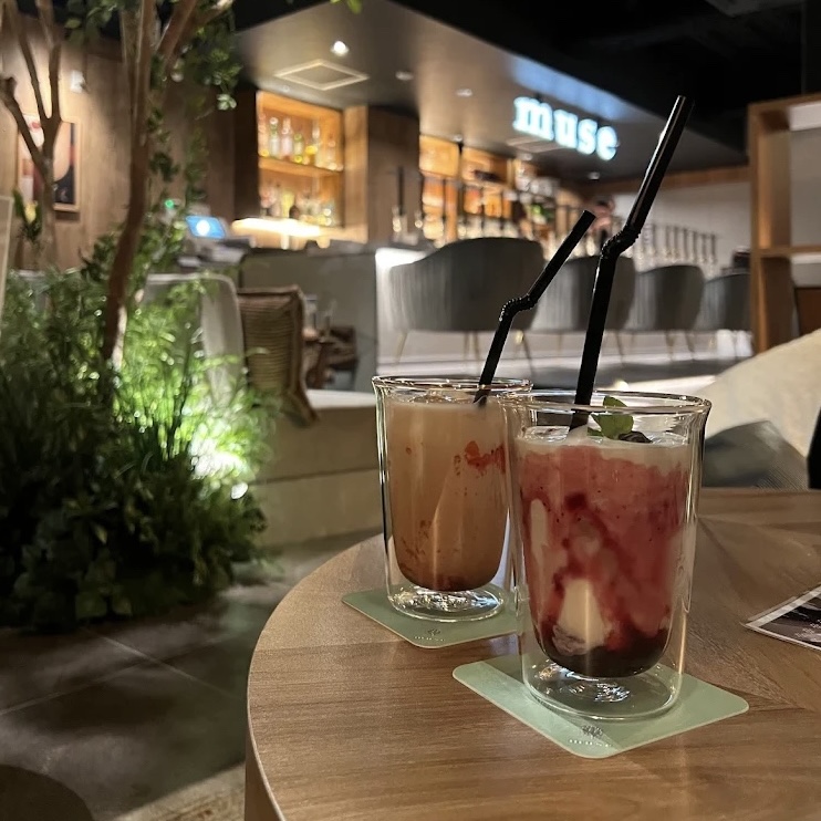 Frusha錦糸町店/シーシャ&カフェバーFrusha（フルーシャ）の写真 2枚目