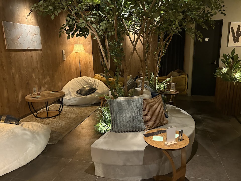 Frusha錦糸町店/シーシャ&カフェバーFrusha（フルーシャ）の写真 3枚目