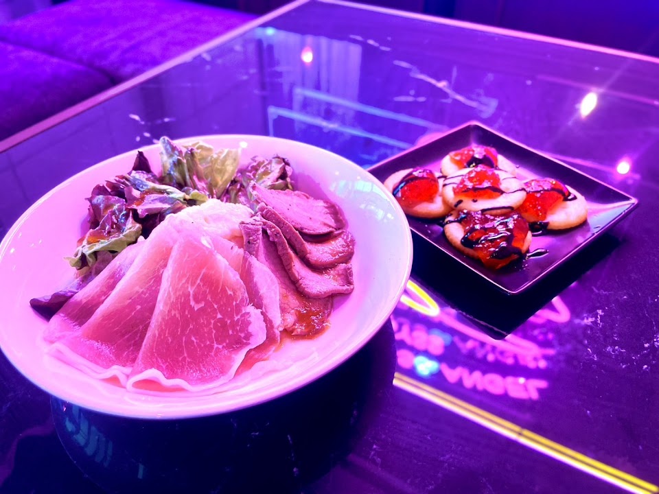 サキュバスシーシャ ABYSS 歌舞伎町 ｜新宿コンカフェの写真 2枚目