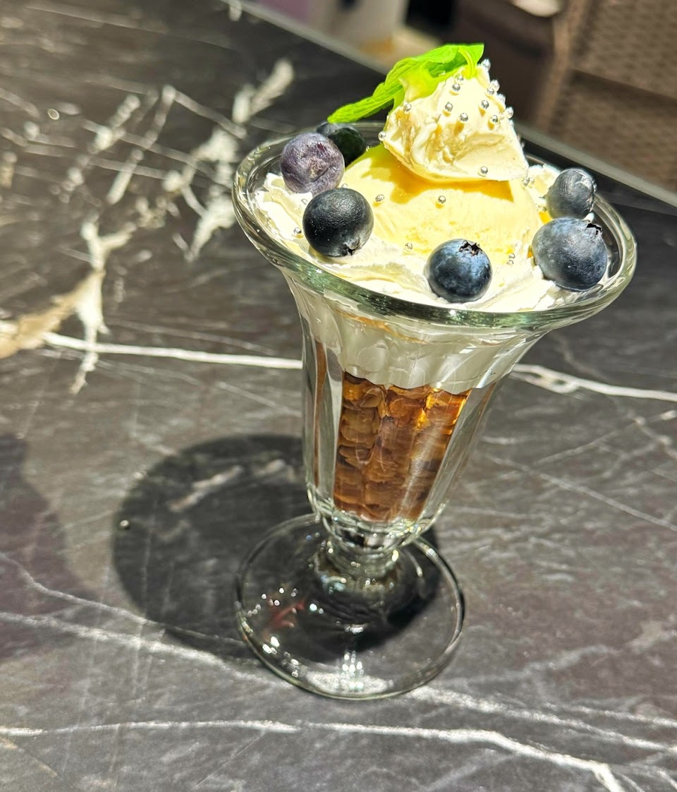 Shisha&Dining Bar GUILD (シーシャ アンド ダイニング バー ギルド)の写真 3枚目
