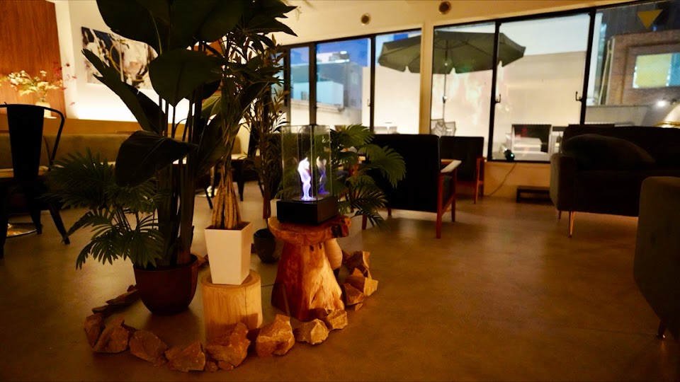 Shisha Cafe&Bar Wood Smoke Loungeの写真 3枚目