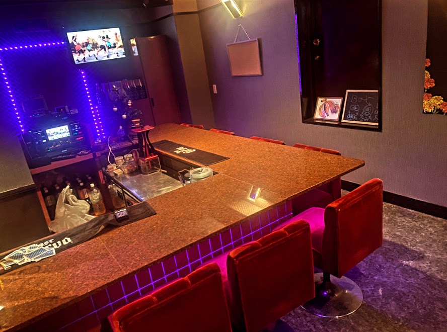bar ICE (バーアイス) 小阪 BAR