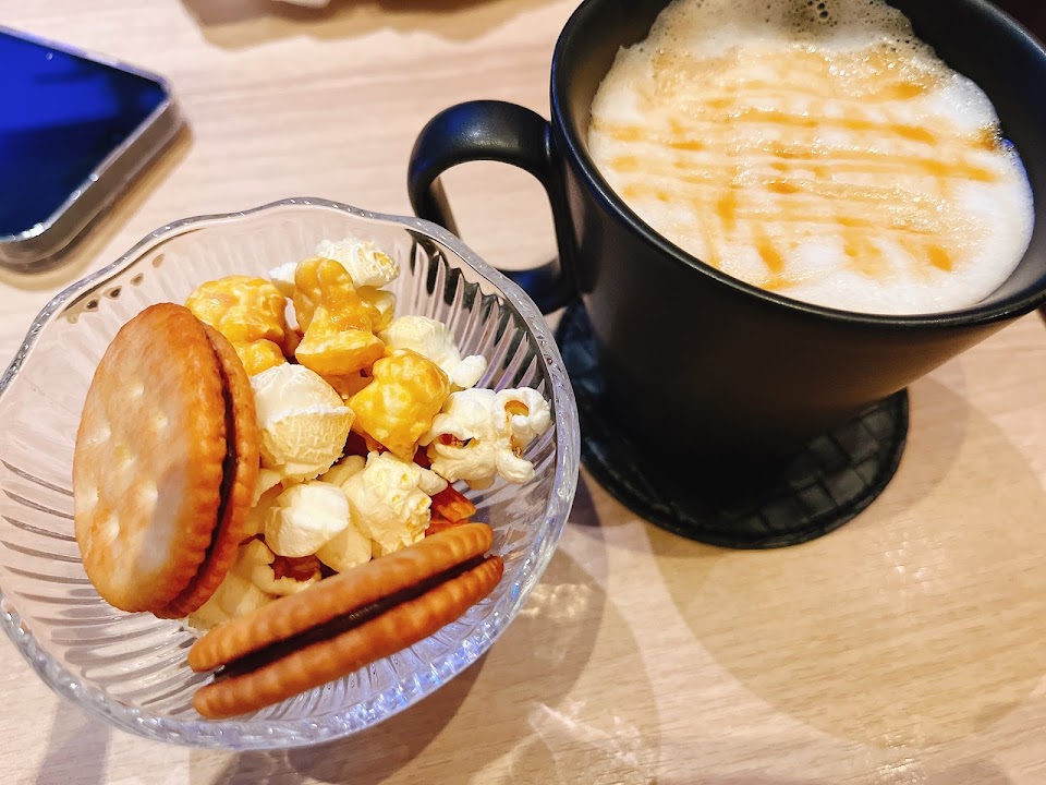 シーシャカフェバーRed Magic名古屋駅店の写真 2枚目