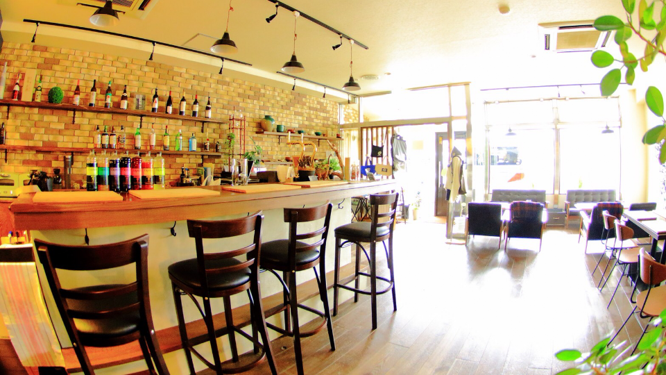 CAFE&BAR MAKES MOON (メイクス ムーン)