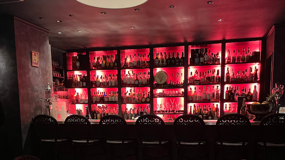 SHADOW BAR