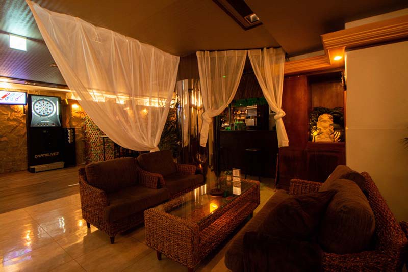 Bar Lounge CHILLAX Resort【チラックス】の写真 3枚目