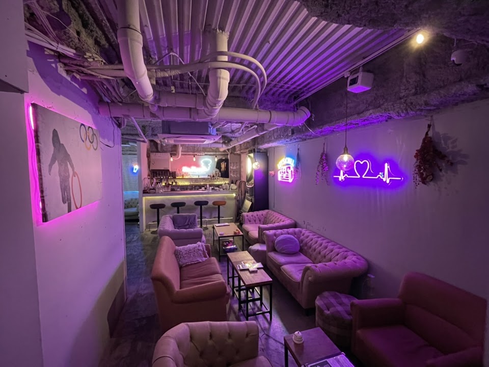 No Name SHISHA BAR(裏)店（ノーネームシーシャバー）