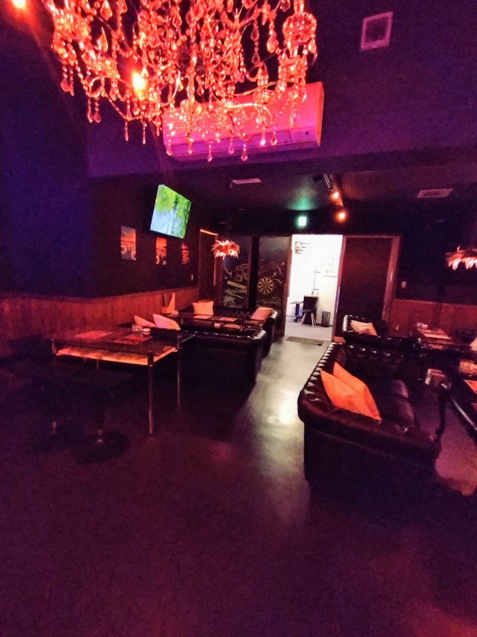 シーシャ&ダーツバーFascinateの写真 2枚目