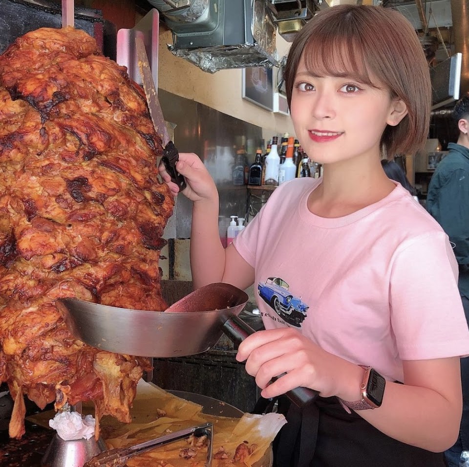 西通りパーラーケバブとシーシャとチュロスの昼飲み 天神グルメ飲み放題店の写真 3枚目