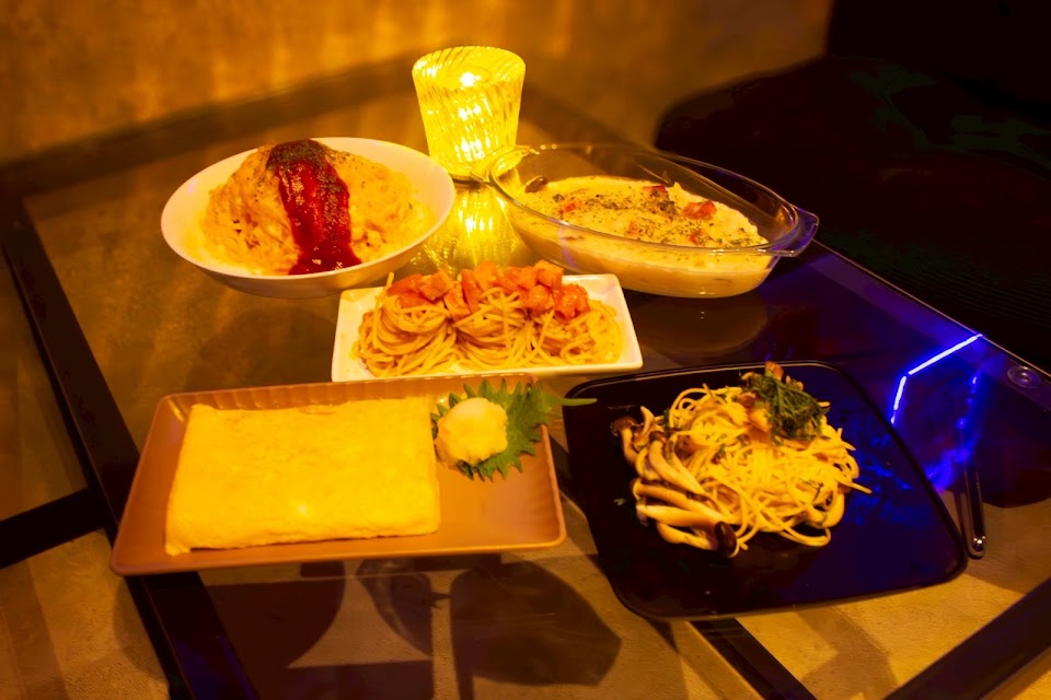 シーシャカフェ&バー LESSERA(ルセラ) 仙台国分町店の写真 2枚目