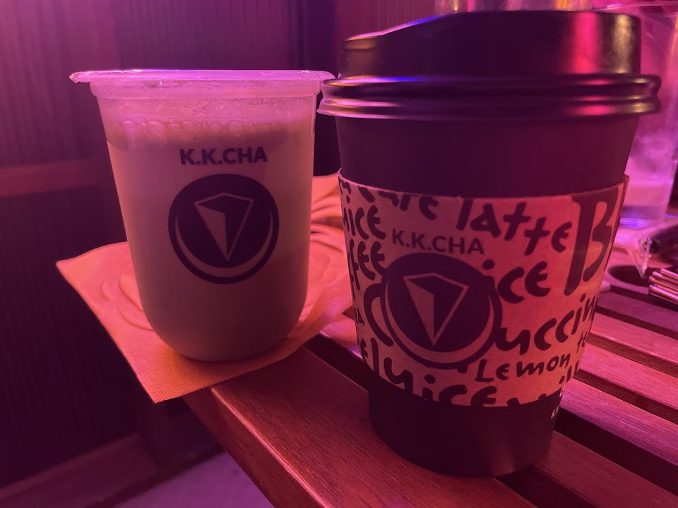 K.K.CHA(ココチャ) カフェアンドシーシャバーの写真 3枚目