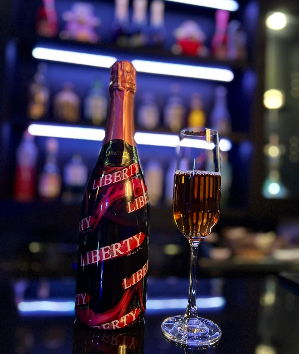 shisha&bar LIBERTYの写真 2枚目