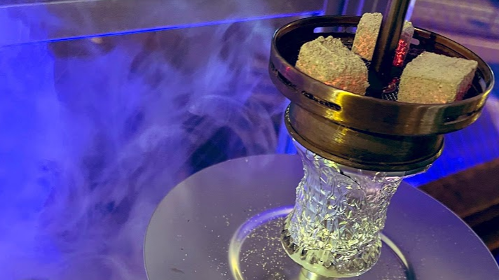 night cafe & shisha lounge moc TENMONKAN（鹿児島 天文館 夜カフェ シーシャ 深夜カフェ）の写真 2枚目