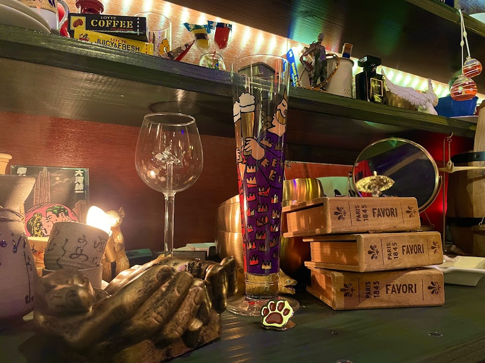QUEST【シーシャをデザインするアートなお店】の写真 2枚目