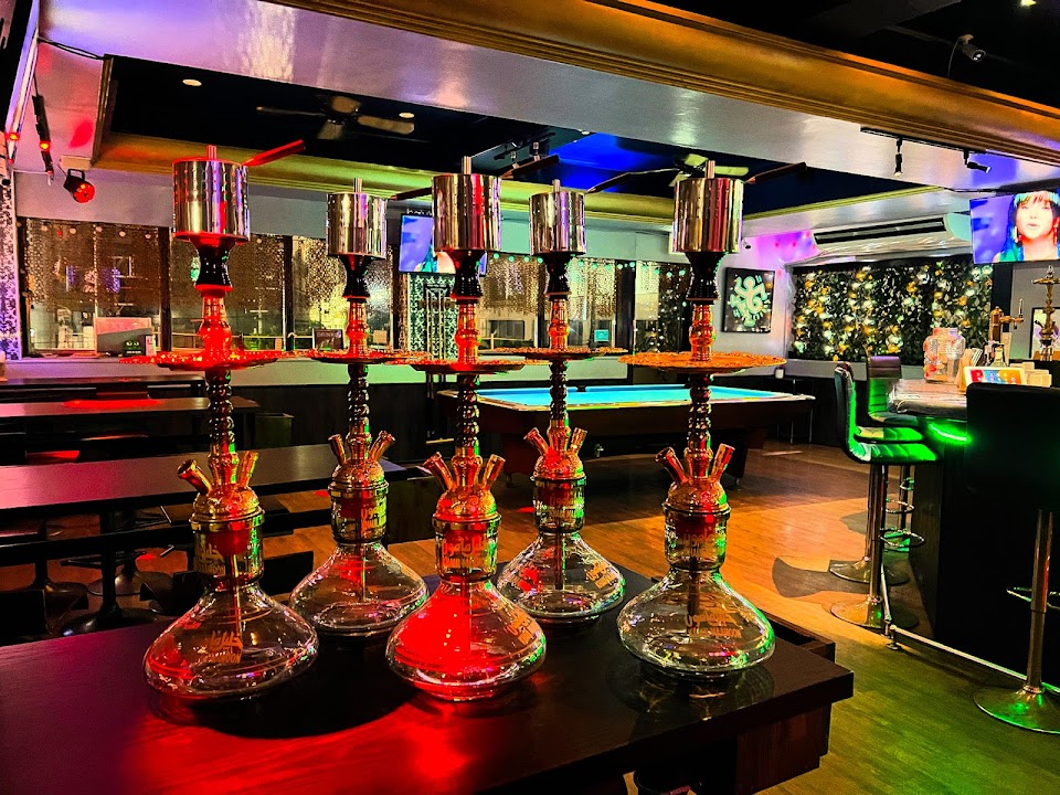 MOJO Bar&Lounge 【ビリヤード&カラオケ無料】那覇|久茂地|シーシャバー|