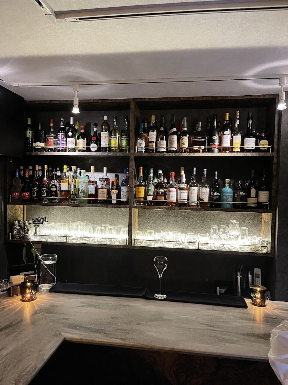 新橋 シーシャ SMOKY LOUNGE Corvo