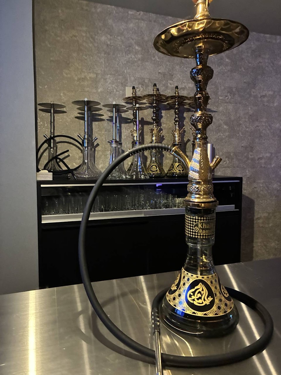 Mine SHISHA Cafe&Bar (西中洲店)許可がおりるまでシーシャの提供してません。飲み放題3000円無制限ダーツカラオケ完備の写真 2枚目