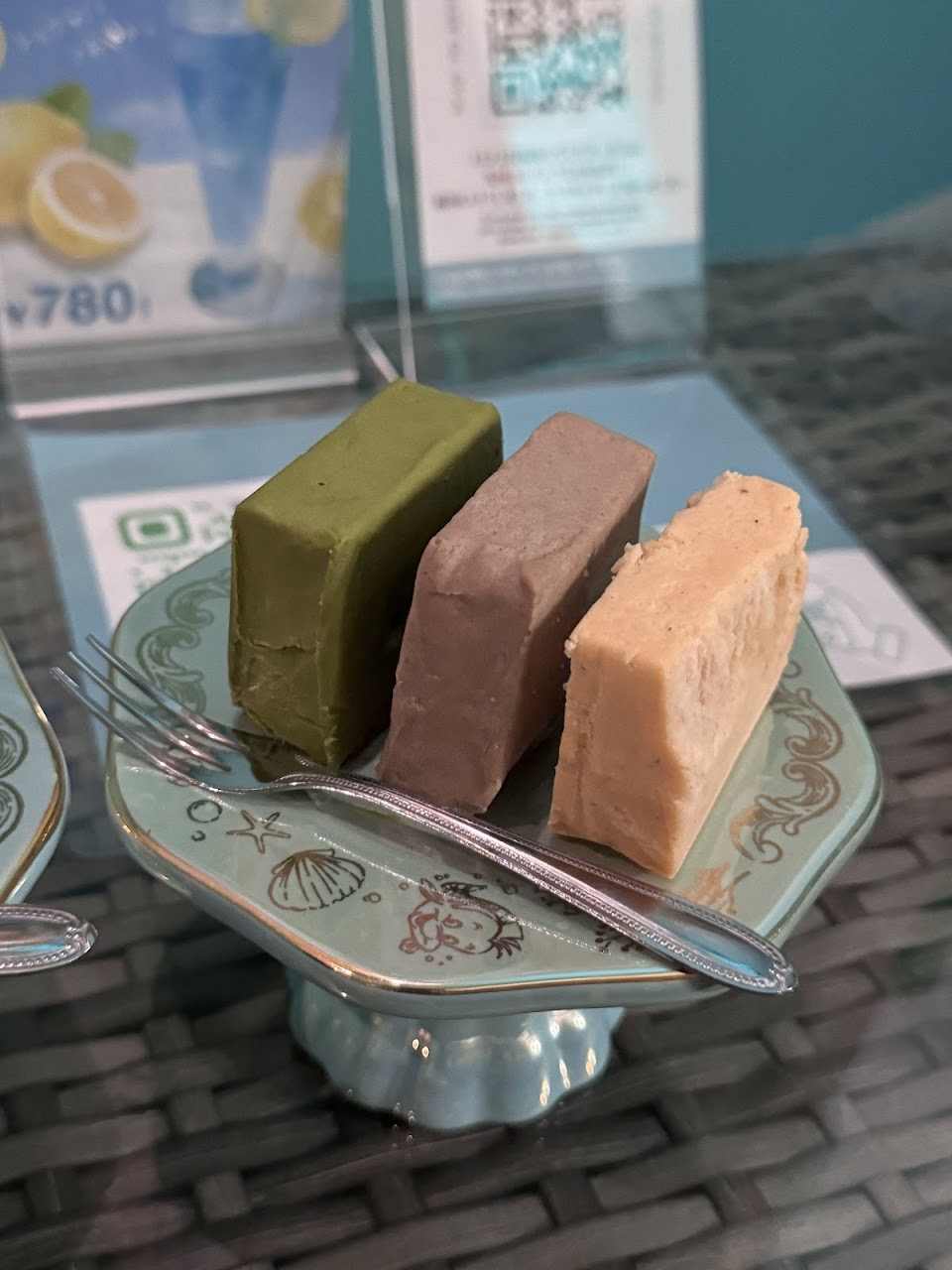 シーシャカフェ&バーfiction大阪福島店の写真 2枚目