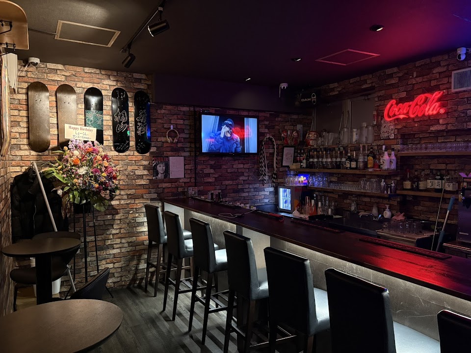 BAR SKY kyoto（バースカイキョウト）Hookah&KARAOKE&DART カラオケ ダーツの写真 3枚目