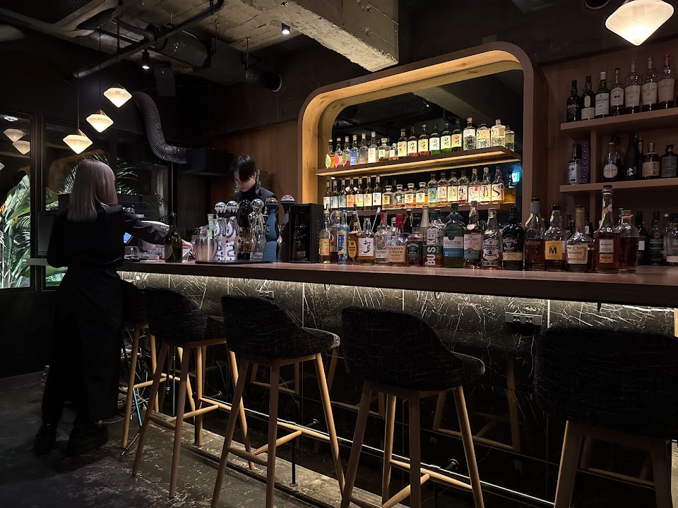 DENSE BAR & SHISHAの写真 3枚目