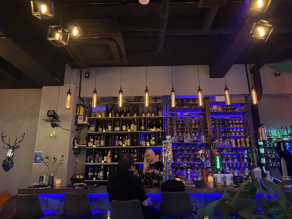 CRYSTAL HEAD SHISHA CAFE BAR 西心斎橋 シーシャバーの写真 3枚目