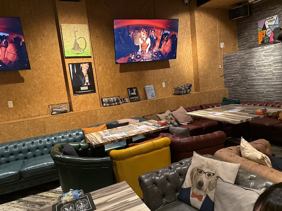 SHISHA CAFE&BAR MW KOKUSAI St. 早朝9時から朝方6時まで21時間営業のシーシャのお店の写真 3枚目