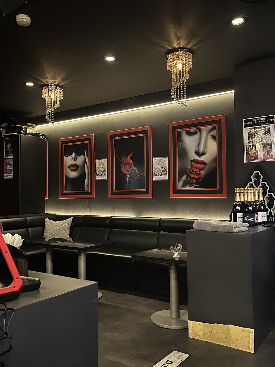 遊べるシーシャ カフェ＆バー NEXUS 新宿歌舞伎町の写真 3枚目