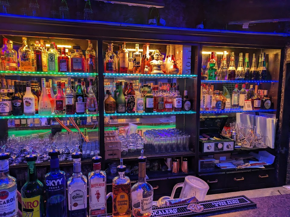 BAR CODE Yokohama シーシャ＆ダーツ、カラオケ